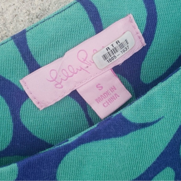 Lilly Pulitzer Whitaker Dress 
Blue w Green Leaf Print Length 34" Chest 15.5" - Picture 5 of 5